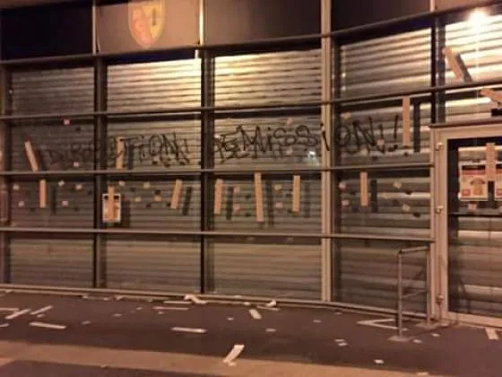 Lens : après la pluie en coulisses, le déluge en tribunes ?