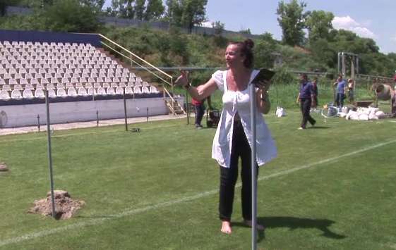 Roumanie : elle sépare le terrain avec une clôture