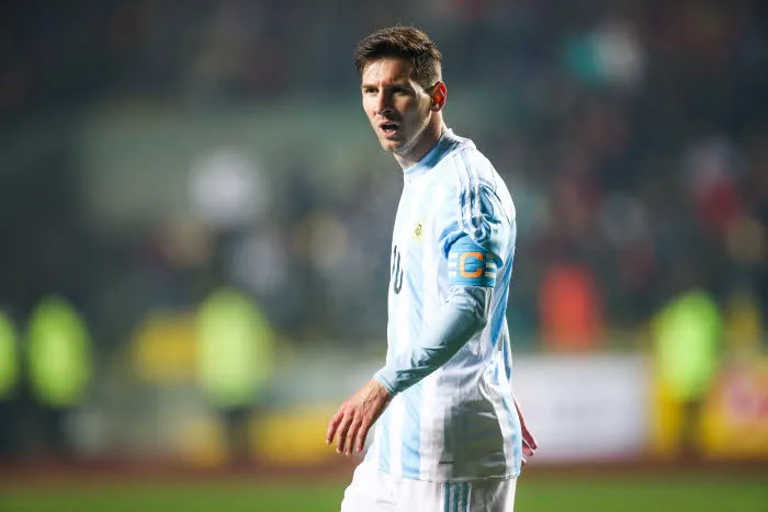 Voyage controversé de Messi au Gabon