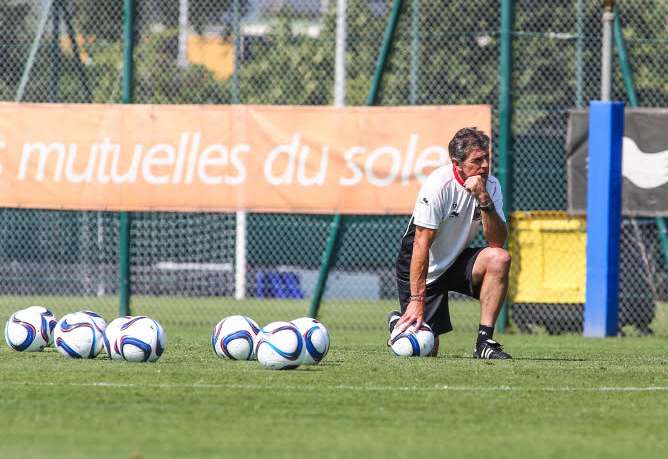 Nice s&rsquo;incline en amical