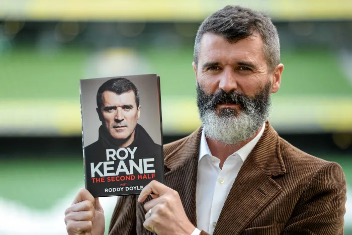 Roy Keane s&rsquo;en prend à Arsenal