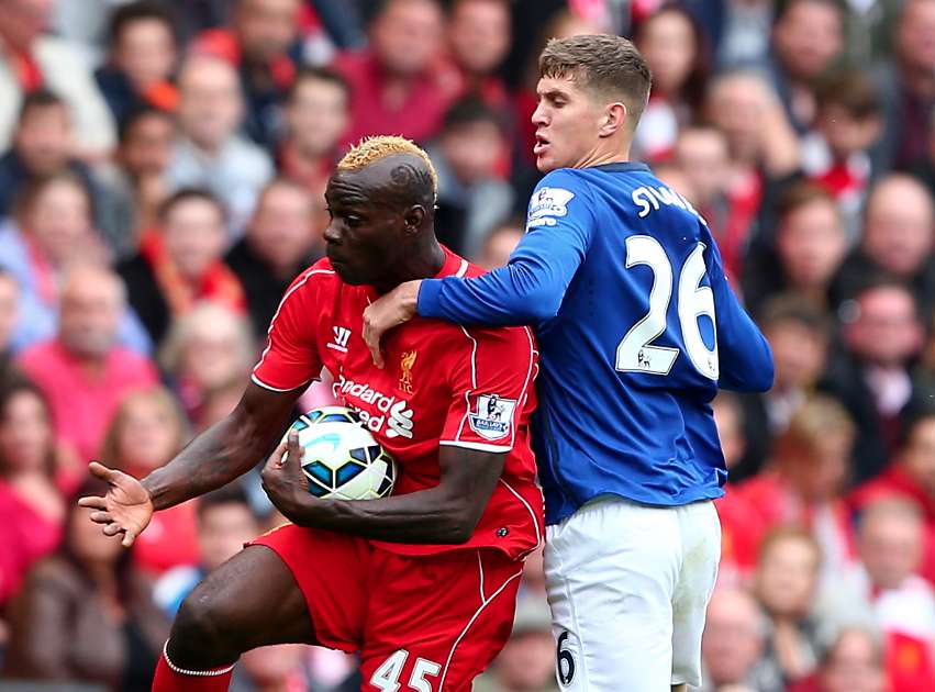 Ferdinand : «<span style="font-size:50%">&nbsp;</span>À Chelsea, Stones ne jouera pas<span style="font-size:50%">&nbsp;</span>»