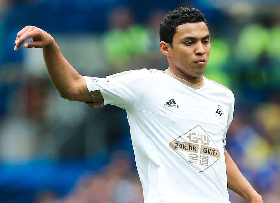 Cavaleiro, Douglas Costa, Montero : à gauche toute