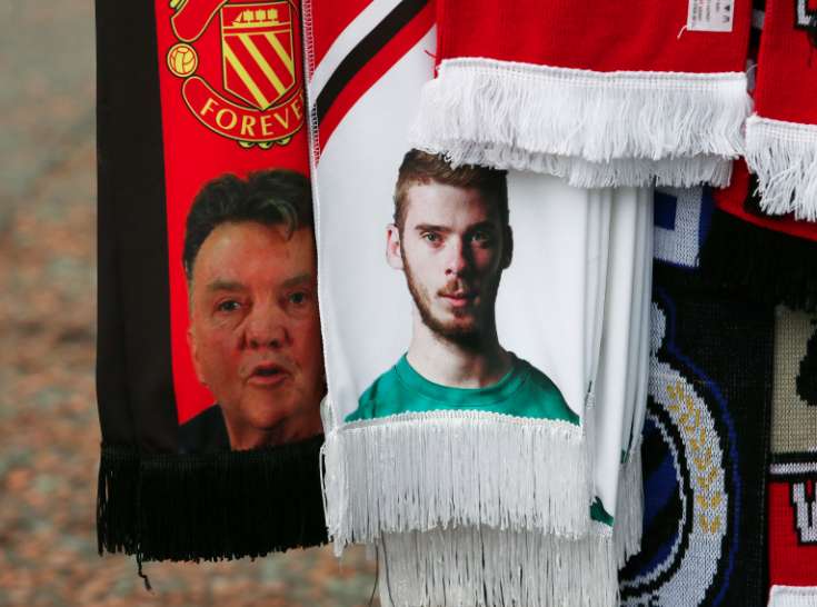 Van Gaal et De Gea en froid