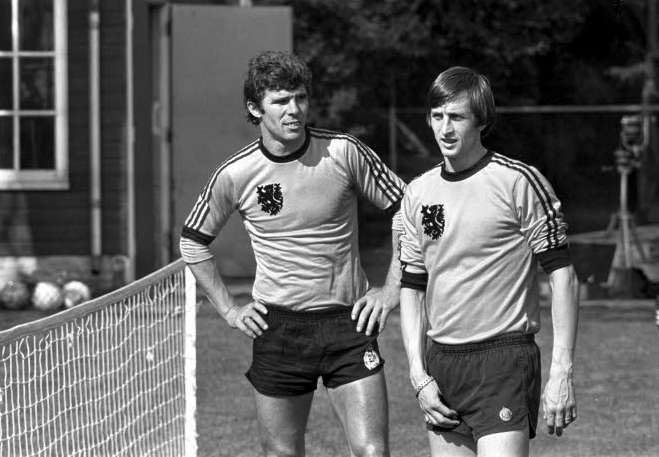 Van Hanegem taille Depay, le «<span style="font-size:50%"> </span>Goldfinger<span style="font-size:50%"> </span>» batave