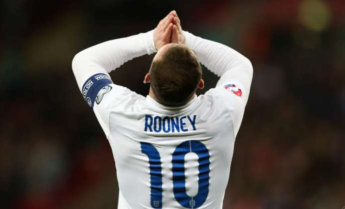 50 pour Rooney, 8 sur 8 pour les Anglais
