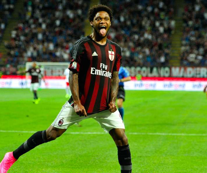 Luiz Adriano veut jouer à trois avec Balotelli et Bacca