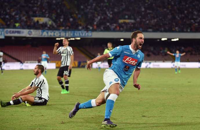 Sarri : «<span style="font-size:50%"> </span>Higuaín doit faire encore plus<span style="font-size:50%"> </span>»