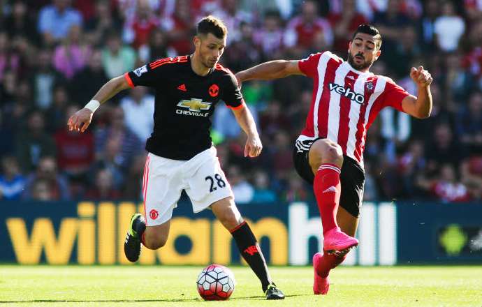 Schneiderlin : «<span style="font-size:50%"> </span>Van Gaal est très strict<span style="font-size:50%"> </span>»