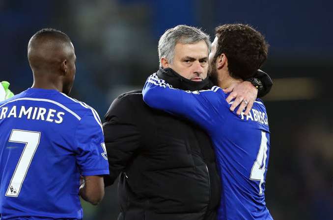 Fàbregas défend Mourinho