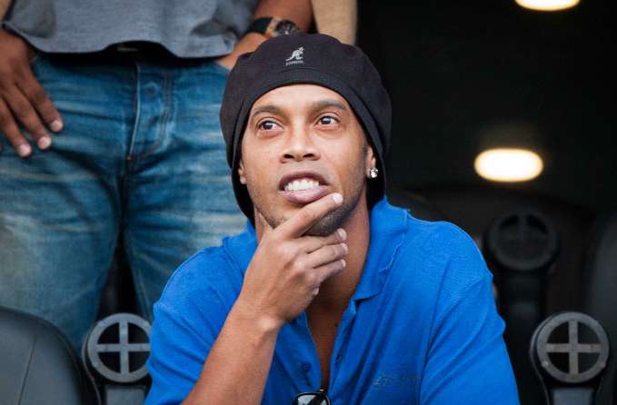 Ronaldinho veut continuer