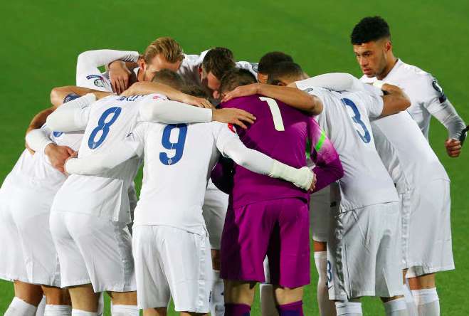 La Slovaquie en fête, l&rsquo;Ukraine en barrages