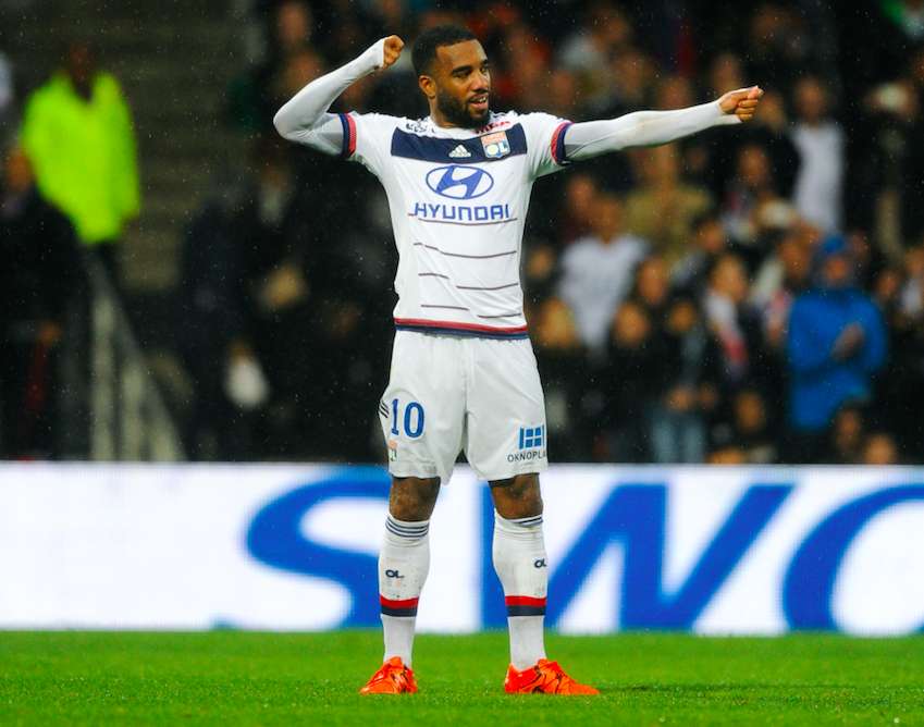 Lacazette offre la victoire à l&rsquo;OL