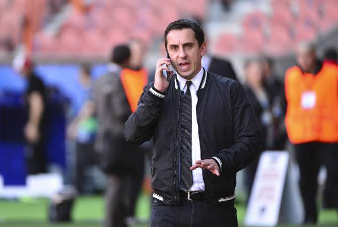 Neville rénove l&rsquo;hôtel pour les SDF