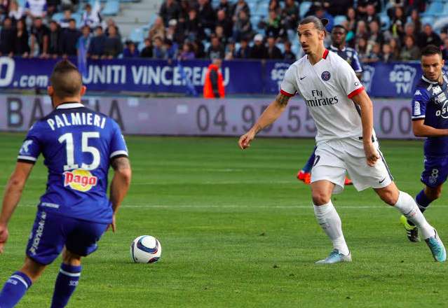 Houllier défend Ibrahimovic