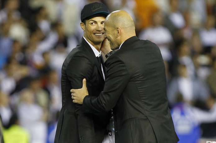 Zidane : «<span style="font-size:50%">&nbsp;</span>Ronaldo n&rsquo;est pas humain<span style="font-size:50%">&nbsp;</span>»