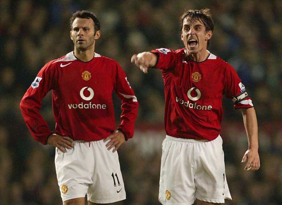 Le beau geste de Giggs et Neville