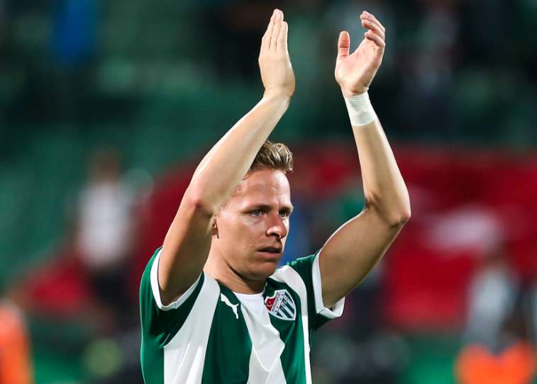 Balázs Dzsudzsák, pied gauche, femmes et voitures