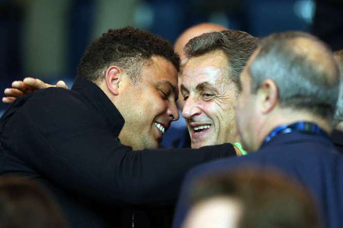Sarkozy répond à Blatter