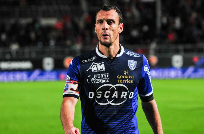 Squillaci : «<span style="font-size:50%">&nbsp;</span>Attaché à mes racines corses, mais avant tout français<span style="font-size:50%">&nbsp;</span>»