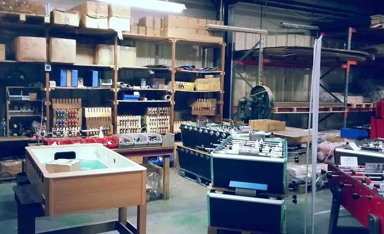 Dans les entrailles des baby-foot Stella