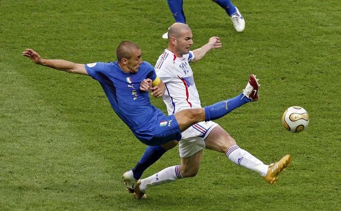 Cannavaro : «<span style="font-size:50%">&nbsp;</span>Pérez a choisi Zidane en adjoint plutôt que moi<span style="font-size:50%">&nbsp;</span>»