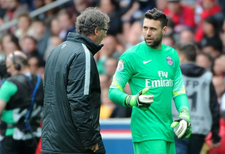 Blanc : «<span style="font-size:50%">&nbsp;</span>J&rsquo;ai pris la décision de ne pas faire jouer Sirigu<span style="font-size:50%">&nbsp;</span>»