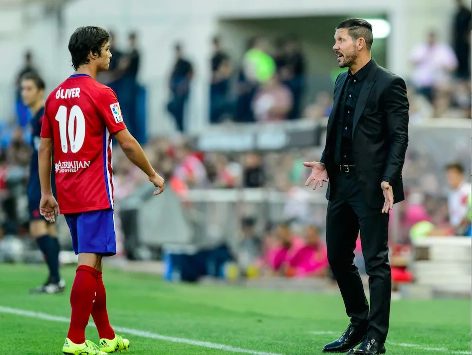 Óliver Torres : «<span style="font-size:50%">&nbsp;</span>Une fierté d&rsquo;être comparé à Iniesta<span style="font-size:50%">&nbsp;</span>»