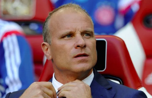 Dennis Bergkamp, futur entraîneur de Reading ?