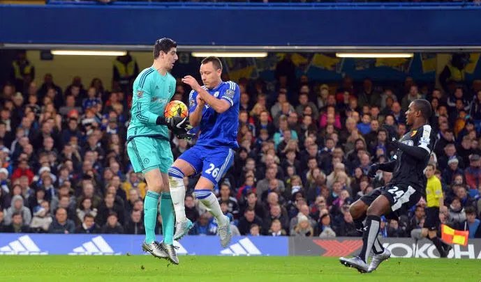 Mauvaise opération pour les Blues d’Hiddink