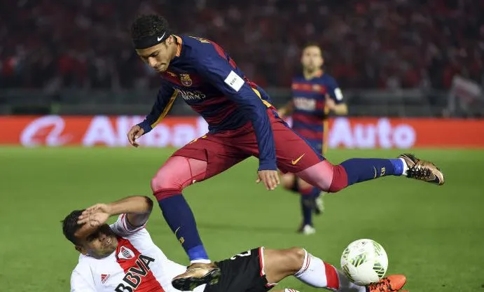 Neymar répond à l&rsquo;éloge de Ronaldinho