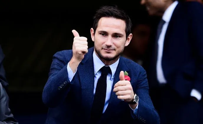 Lampard : «<span style="font-size:50%">&nbsp;</span>Messi est meilleur que Maradona<span style="font-size:50%">&nbsp;</span>»