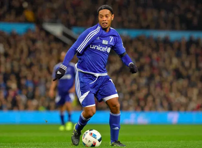 Ronadinho a «<span style="font-size:50%">&nbsp;</span>plus d&rsquo;une offre venant d&rsquo;Angleterre<span style="font-size:50%">&nbsp;</span>»