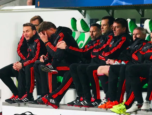 Shearer voit Van Gaal finir comme Mourinho
