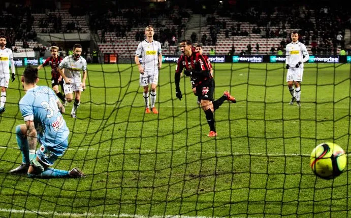 Nice l’emporte aux tirs au but