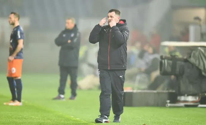 Sagnol monte au créneau pour les supporters