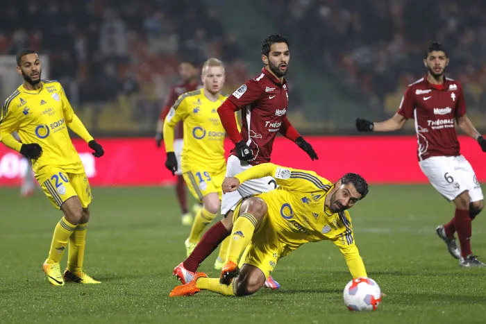 Nîmes flambe, Metz s’accroche et Auxerre se relance