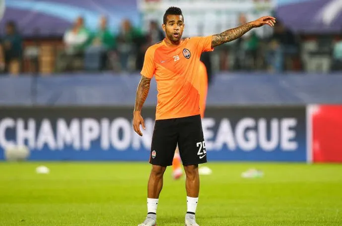 Alex Teixeira lui aussi vers la Chine ?