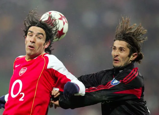 Robert Pirès accusé d’avoir amené les plongeons en Angleterre