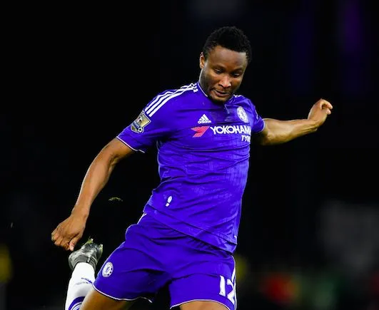 Ferdinand détruit Obi Mikel