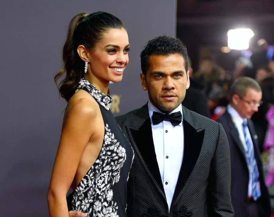 Dani Alves fait la leçon à Arsenal