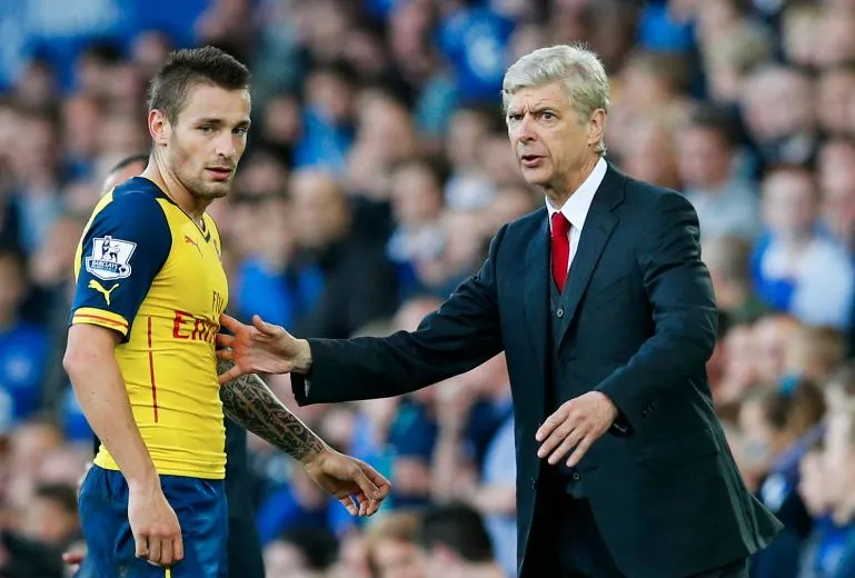 Wenger confirme avoir bloqué Debuchy