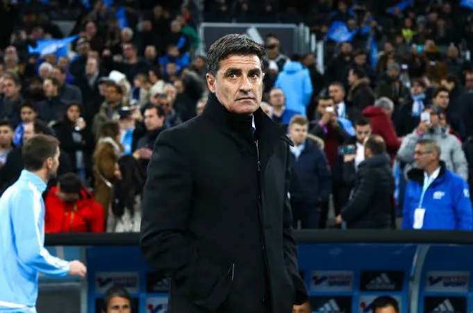 Michel tape encore sur les jeunes