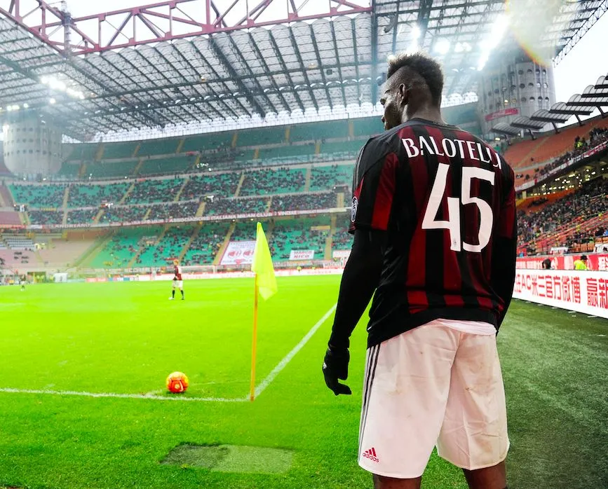 Berlusconi et le bronzage de Balotelli