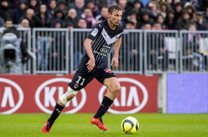 Chantôme derrière Aurier