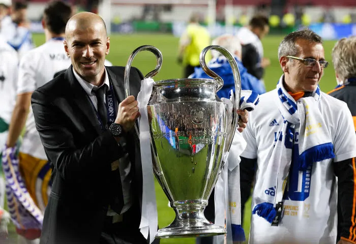 Première pour Zizou !