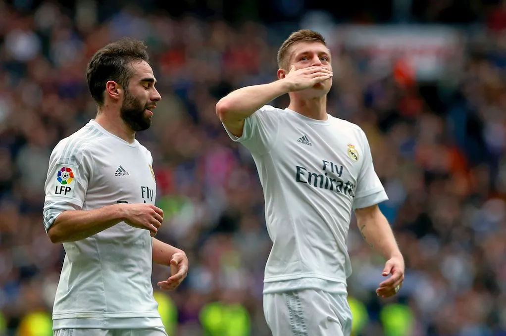 Un Barça royal, les deux Madrid s&rsquo;accrochent