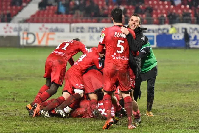 Ligue 2 : 10 journées, 6 places en jeu