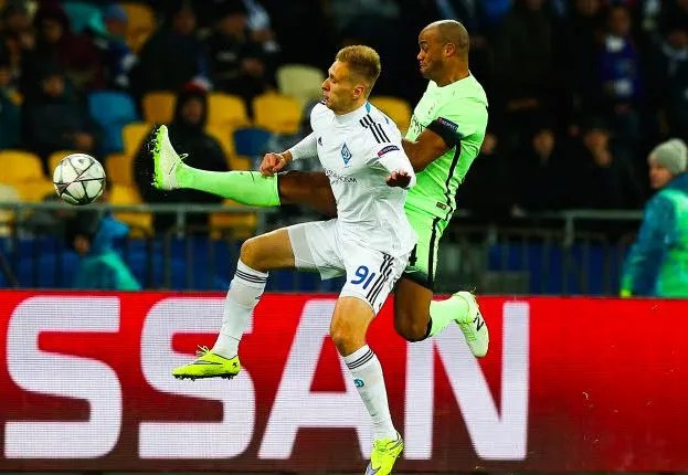 City sort le bleu de chauffe dans le froid de Kiev