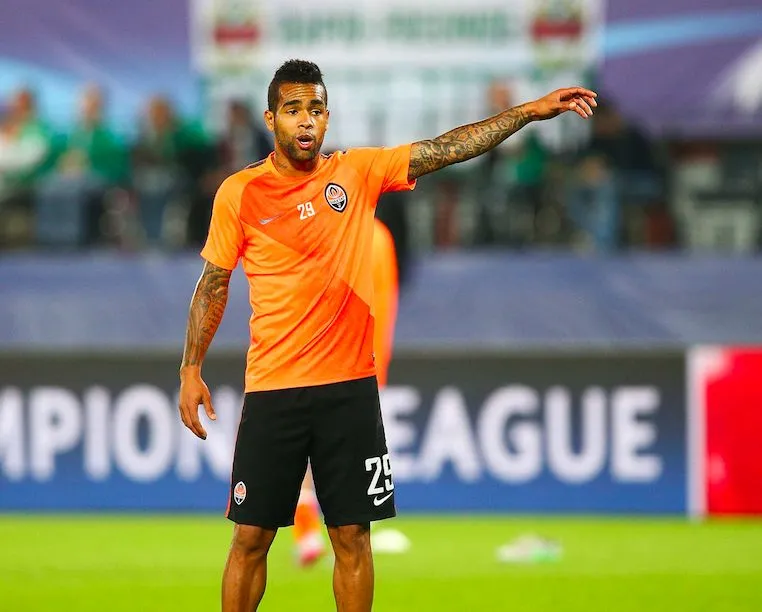 Alex Teixeira se fait déjà remarquer en Chine